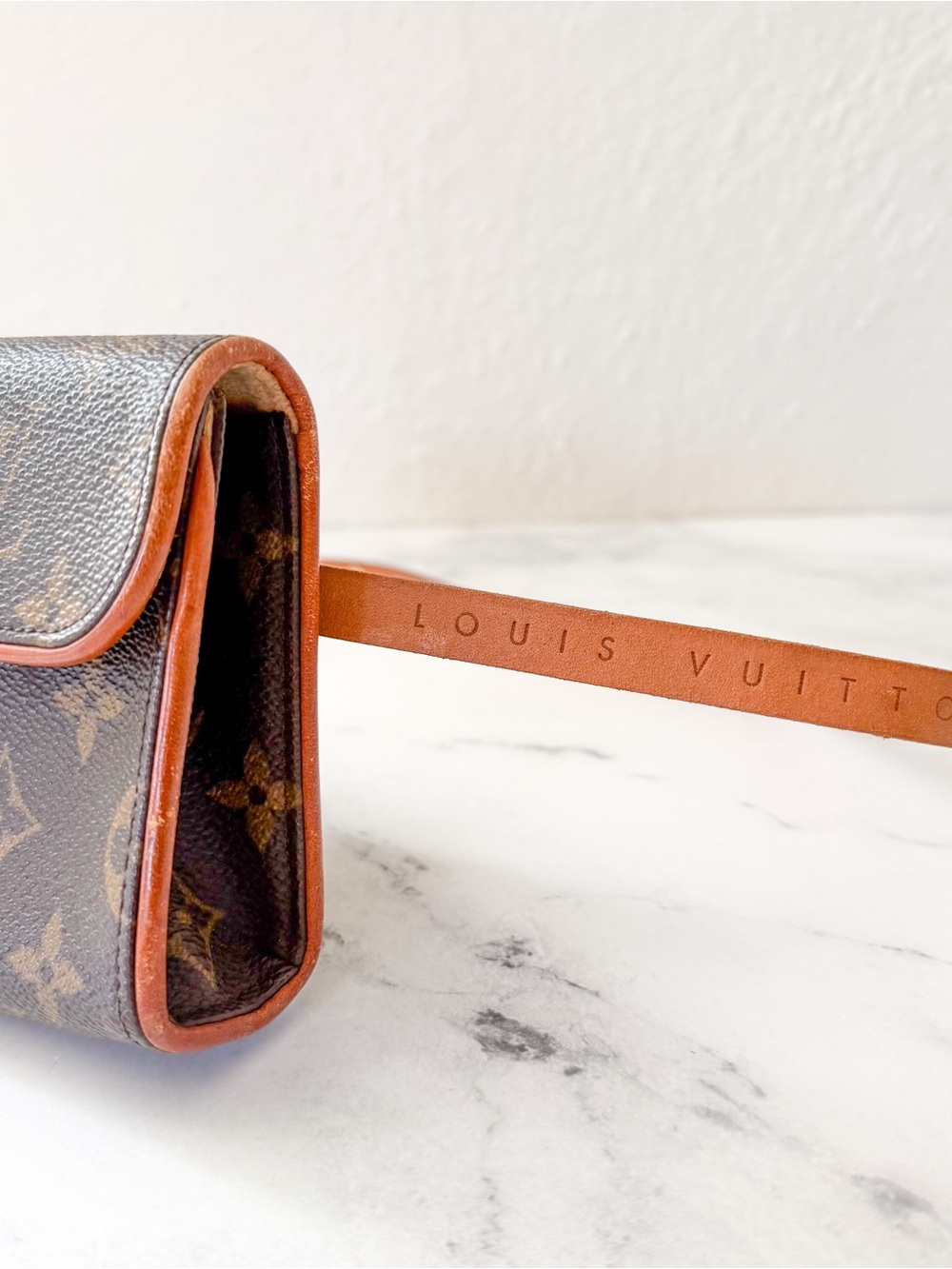 Louis Vuitton Monogram Pochette Florentine Belt Bag - Picture 3 of 13